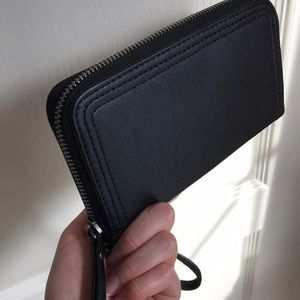 Black Wallet Wristlet